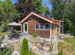 314 Mountain Rd, Cape Neddick, ME 03902