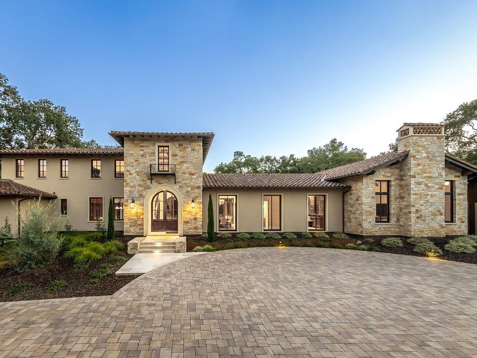 1st image of 7 Blueridge Lane