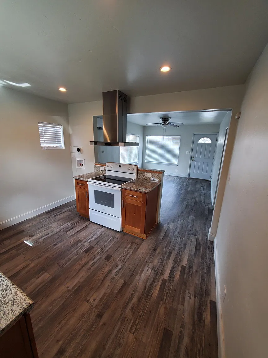 225 Fig St photo 1