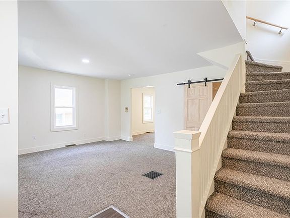 4th image of 154 Telyea St