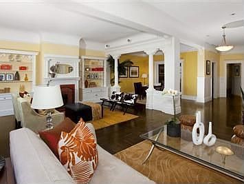 2nd image of 2043 Green St