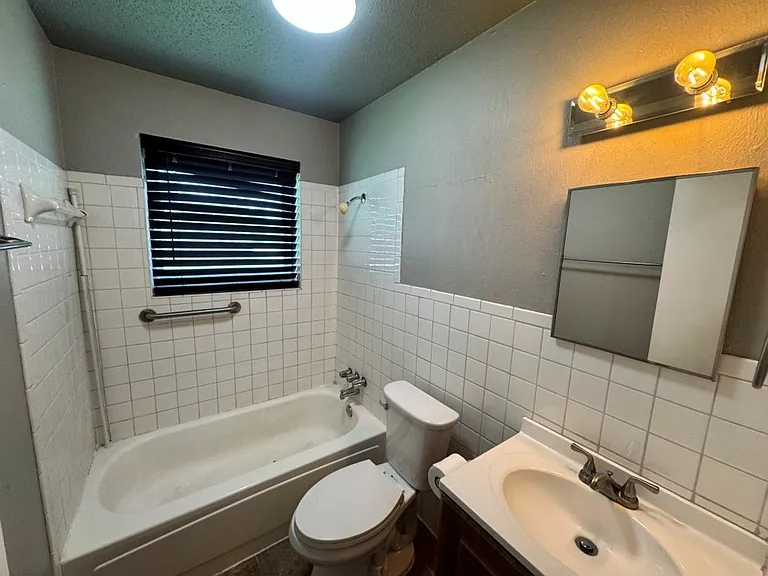1700 N Janeway Ave — Photo 9