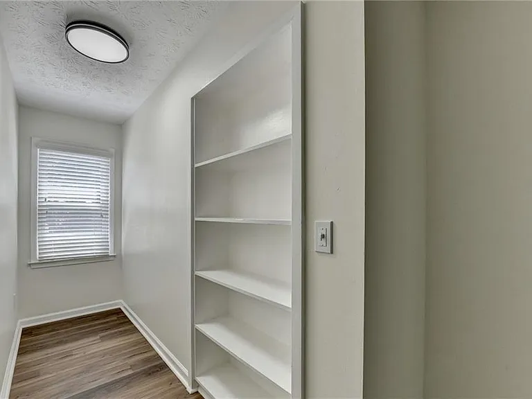 1530 Plunketts Rd — Photo 39