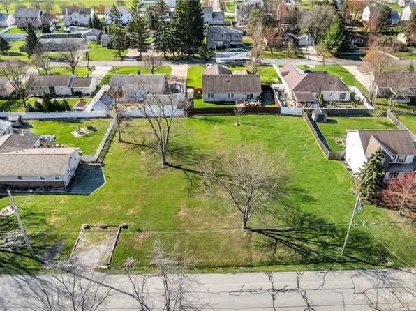 Keller Hanna Dr, Brunswick, OH 44212