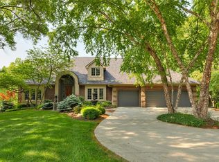 4104 Oakwood Ln, West Des Moines, IA 50265
