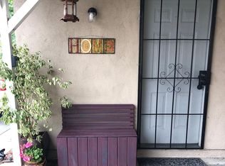 18705 Cohasset St, Reseda, CA 91335