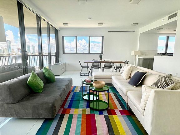 4th image of 1000 Venetian Way APT 1012