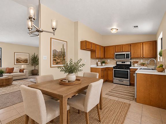 3rd image of 884 Entrada Dr SW