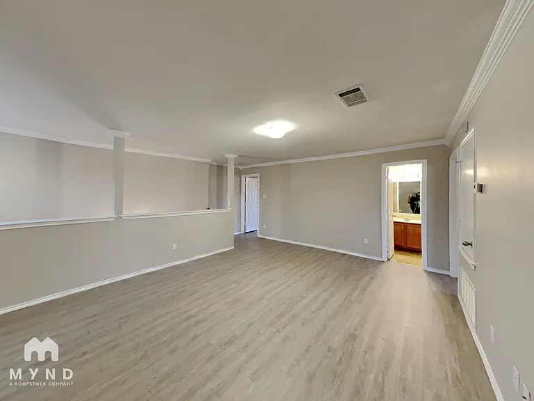 5644 Brougham Way — Photo 14