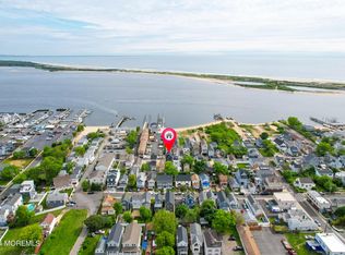 59 5th St, Highlands, NJ 07732