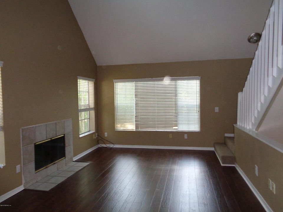1st image of 13703 Richmond Park Dr N APT 3506