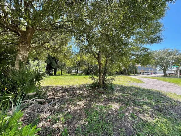 2666 17th St, Sarasota, FL 34234