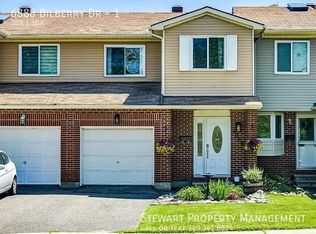 6888 Bilberry Dr #1, Ottawa, ON K1C 3R5