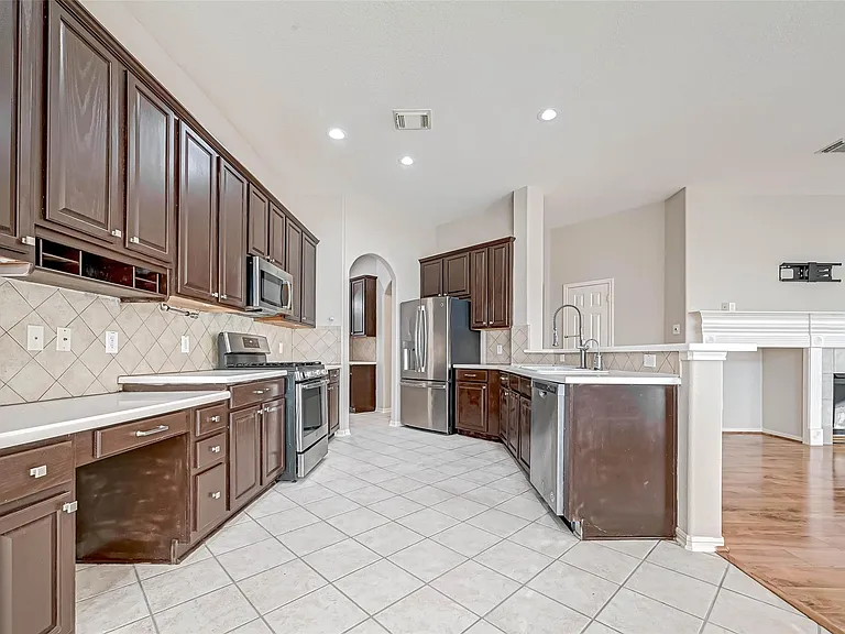 21923 Shady Heath Ln — Photo 16