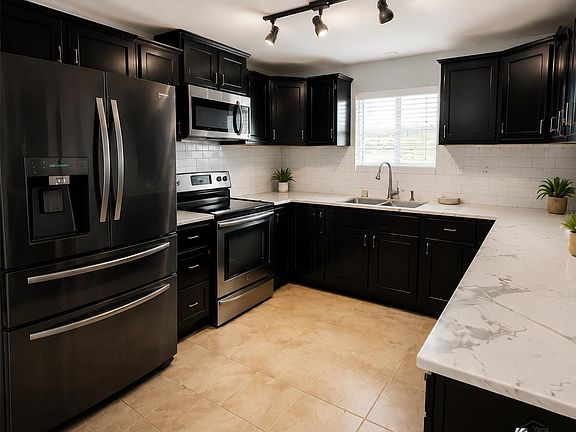 4th image of 1200 W 13th St