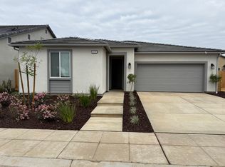 614 Discovery Rd S, Madera, CA 93636