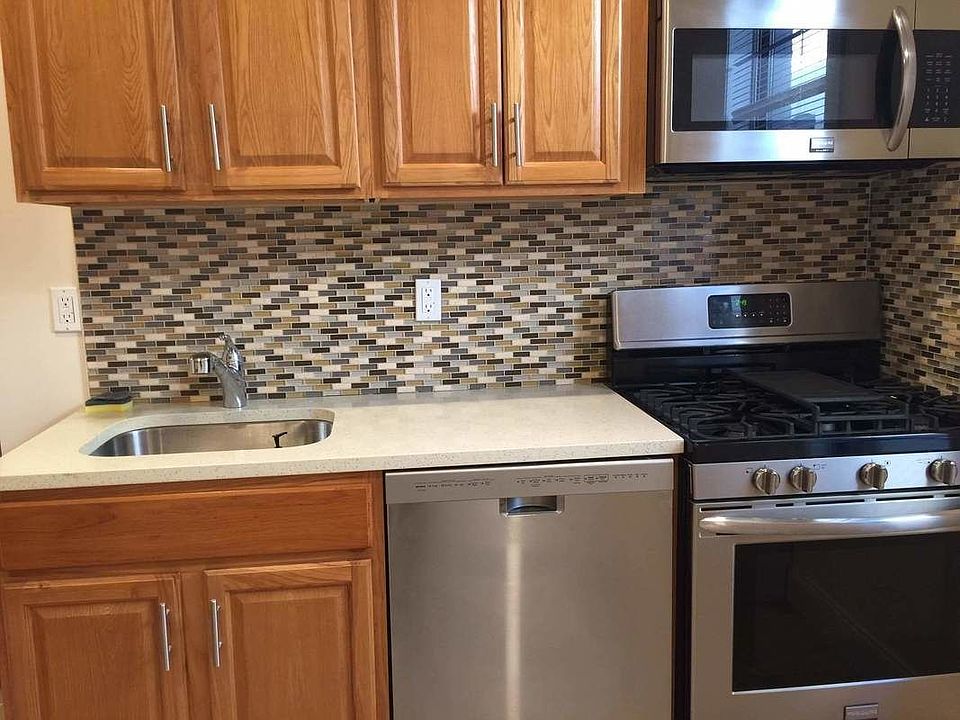 1st image of 33-52 29th St #2R