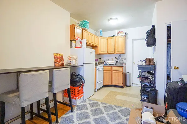 Rented by City Connections Realty | media 18