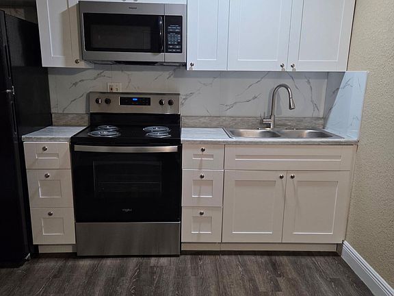 3rd image of 248 SW 7TH Court