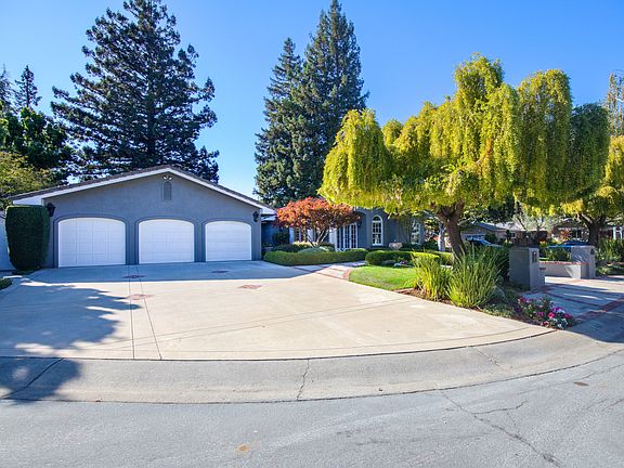 4th image of 420 Hacienda Ct