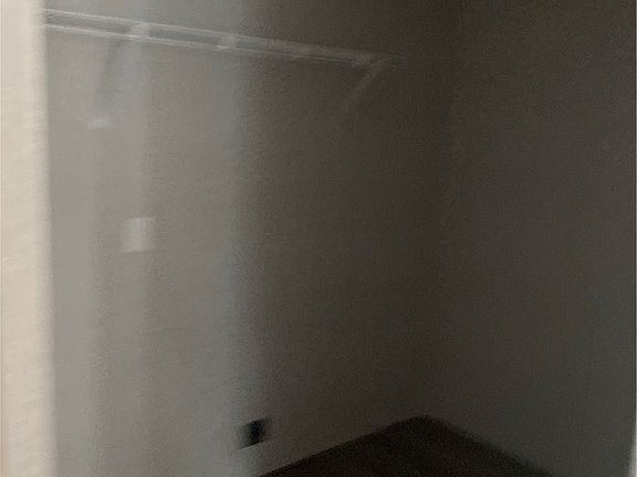 5th image of 384 Skippers Lodge Rd