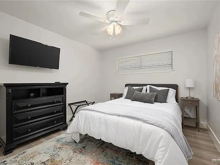312 Xanthisma Ave — Photo 13