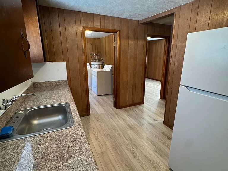 510 S Weed Blvd #B — Photo 8