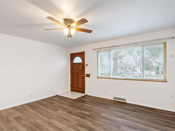 2nd image of 816 Virgo Ln