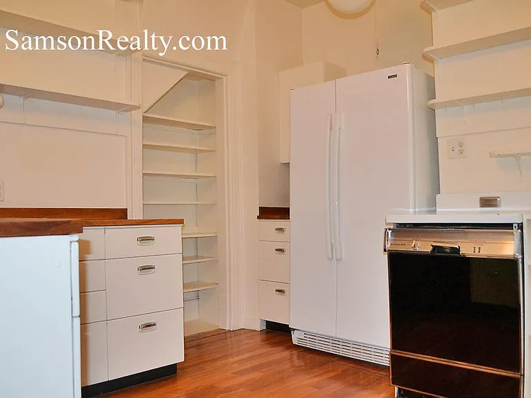 173 George St — Photo 4