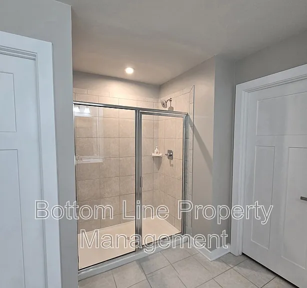 2030 Sewall Ave SW — Photo 40