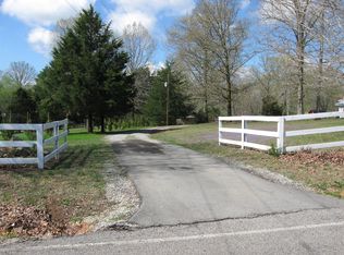 1309 Bakers Work Rd, Burns, TN 37029