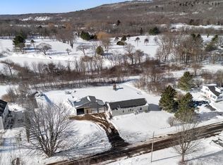 24 Lake View Ter, Rockland, ME 04841