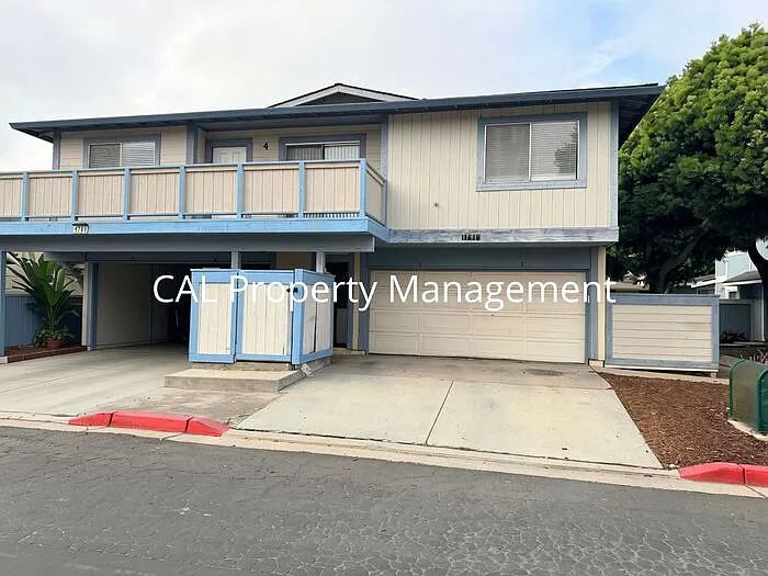 3 bed, 1.5 bath, 986 sqft, $3,295 — Photo 1