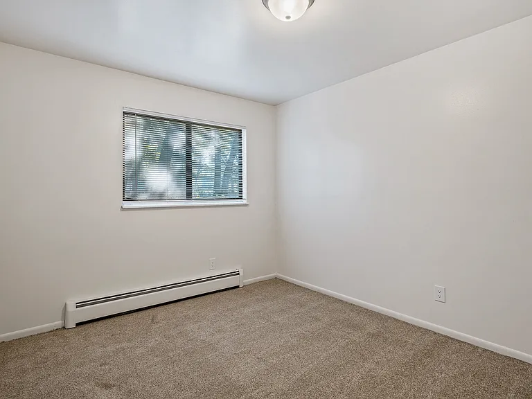 1000 36th St SW — Photo 13