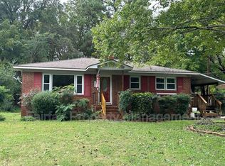 118 N Oak St, Efland, NC 27243