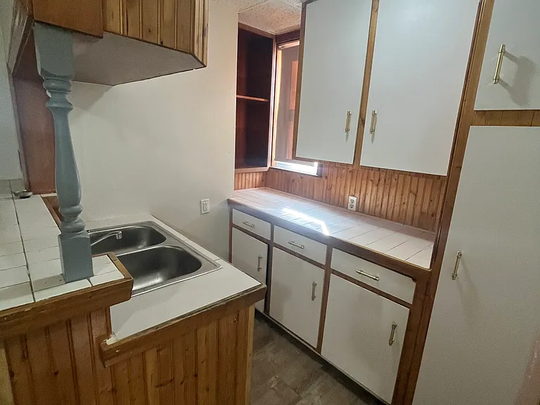 36 Stoneland Rd #1 — Photo 8