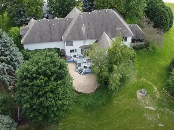 3695 Tamarack Cir, Prairie Grove, IL 60012