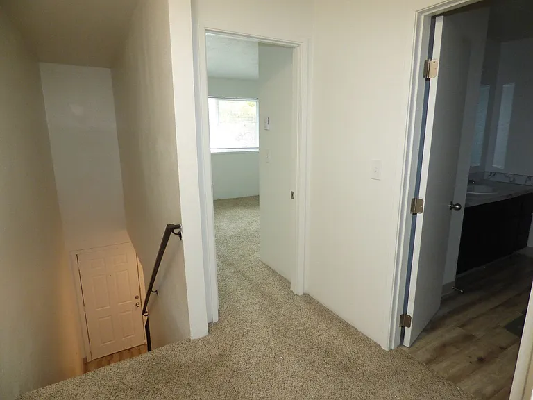 4116 Lancaster Dr NE — Photo 28