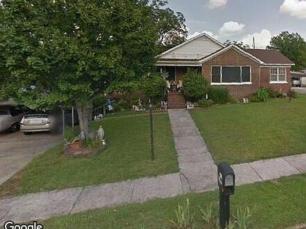 412 N Main St