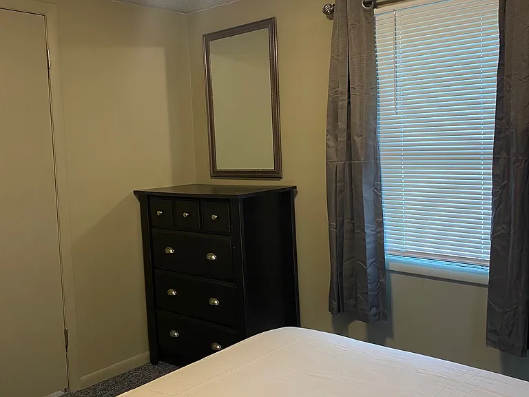 1042 S Cooper St — Photo 19
