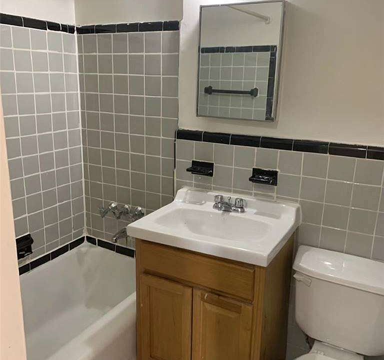 2nd image of 14333 Sanford Ave #D