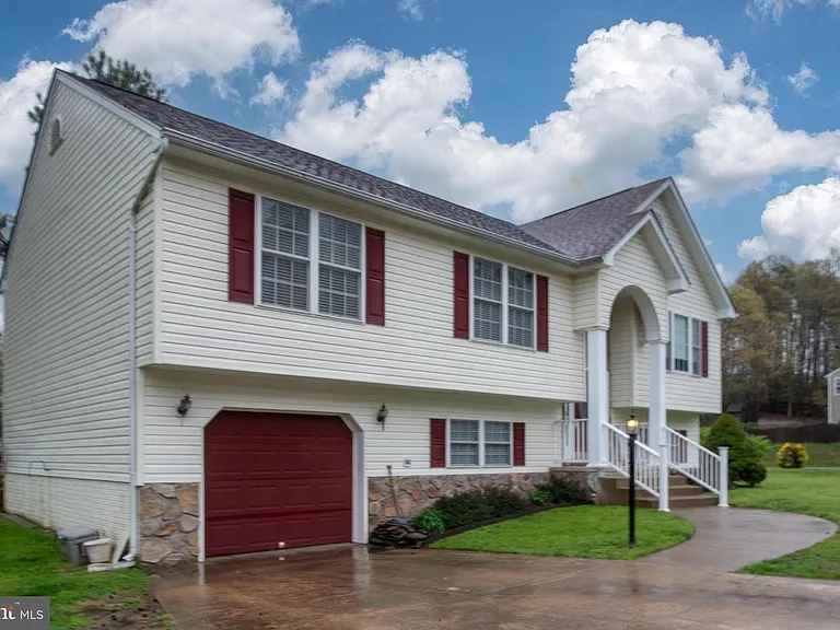 1223 Winfield Ct — Photo 1