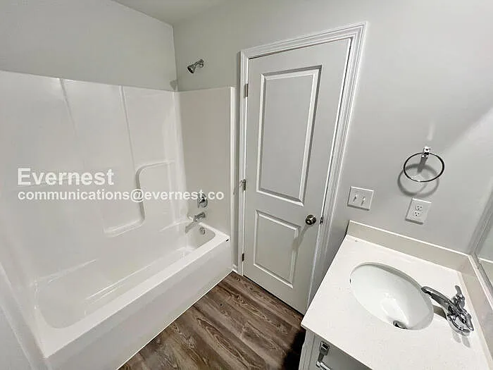 4101 Olive St — Photo 11