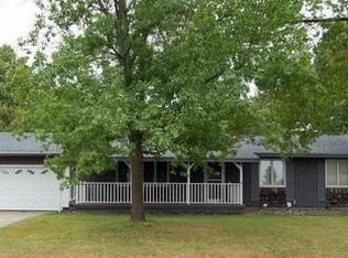 1126 4th St NW, Clara City, MN 56222