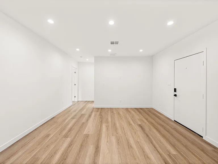 4700 S Gramercy Pl #4702 — Photo 5