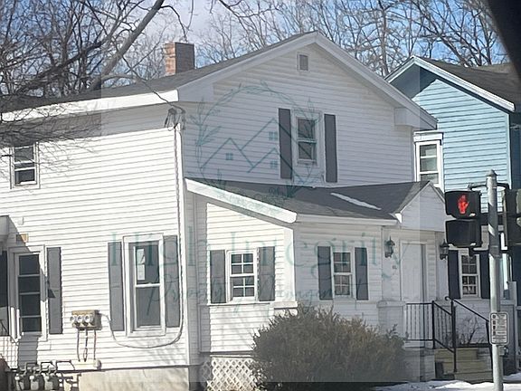 2nd image of 403 Walnut St #C