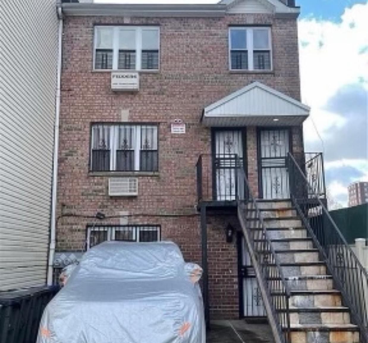 796 E 165th St FLOOR 3, Bronx, NY 10456 | Zillow