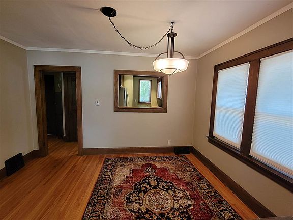 4th image of 2414 Crosby St