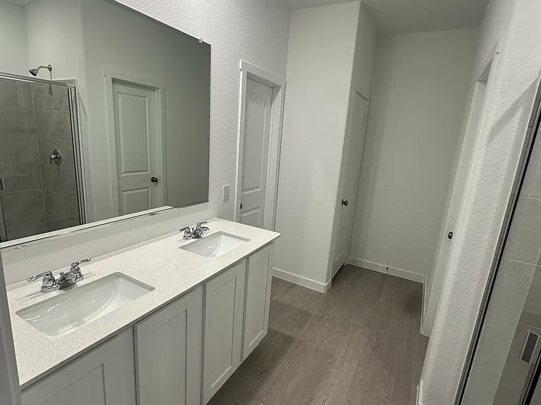 1521 Fearless Ln — Photo 3