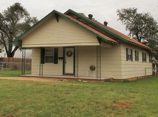 404 N 4th St, Weatherford, OK 73096